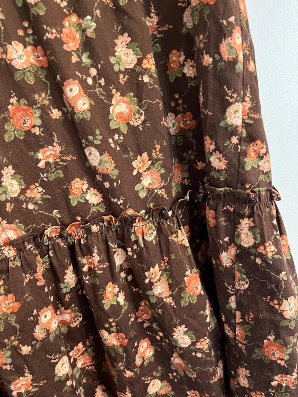 Tuckernuck Brown Floral Short Tiered Dress Rosewood Chintz Crawford
Dress large - Picture 4 of 8